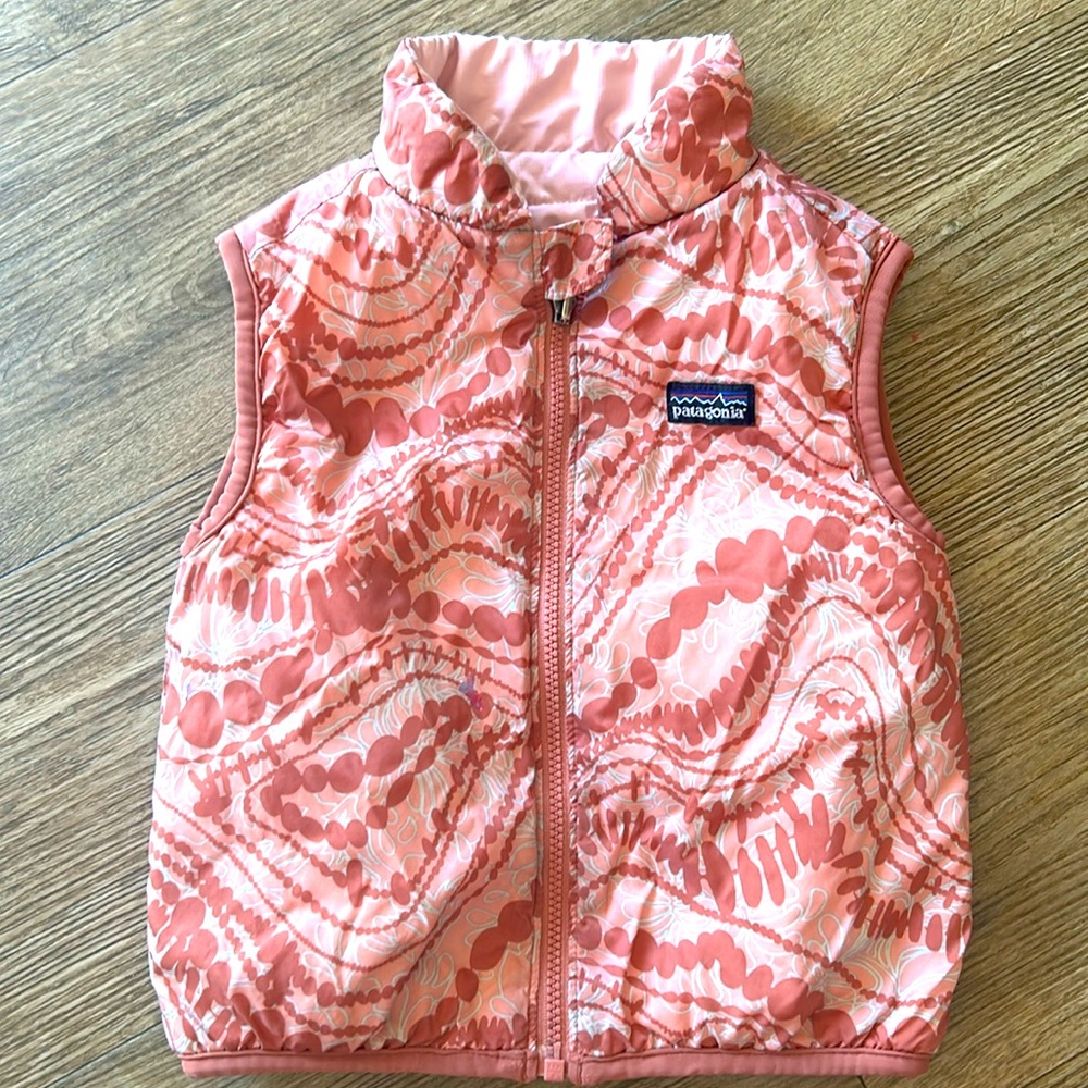 2T-3T. Patagonia reversible micro-puff vest.